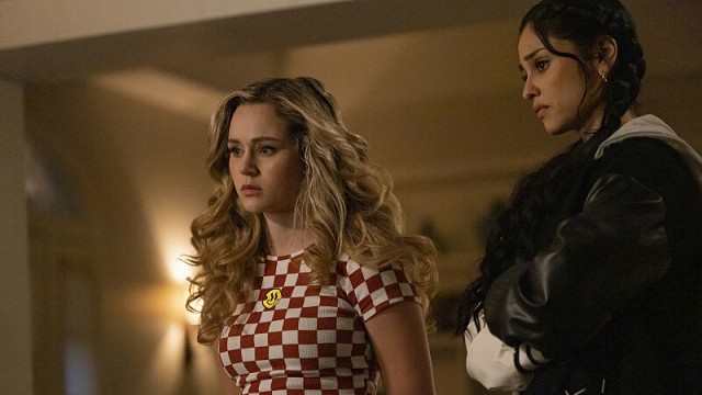 Click to watch 'Frenemies - Chapter Twelve...' (popup) Stargirl